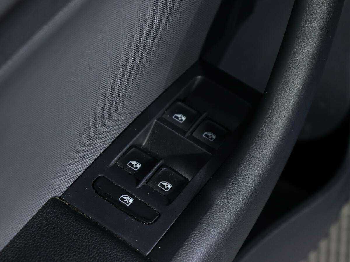 Skoda Rapid б/у, 2017, Роботизированная. Фото: #13