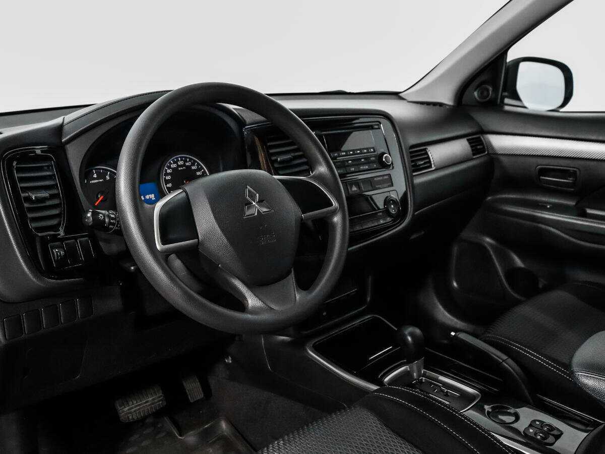 Mitsubishi Outlander б/у, 2018, Вариатор. Фото: #8