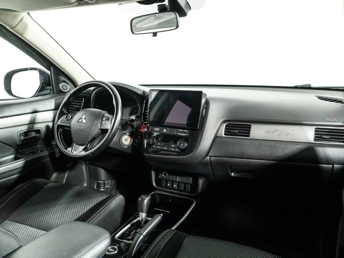 Mitsubishi Outlander б/у, 2017, Вариатор. Фото: #8