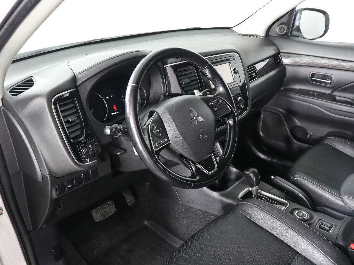 Mitsubishi Outlander б/у, 2015, Вариатор. Фото: #8