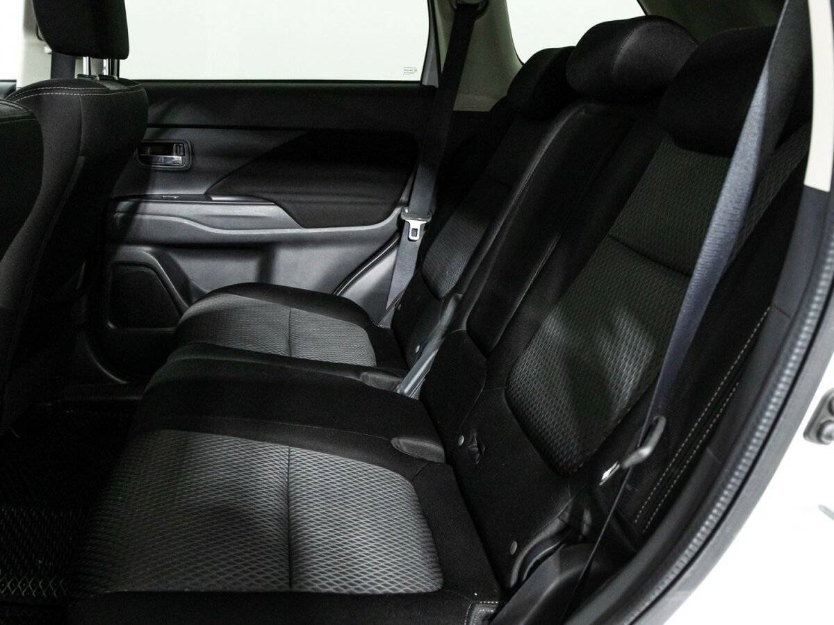 Mitsubishi Outlander б/у, 2016, Вариатор. Фото: #9