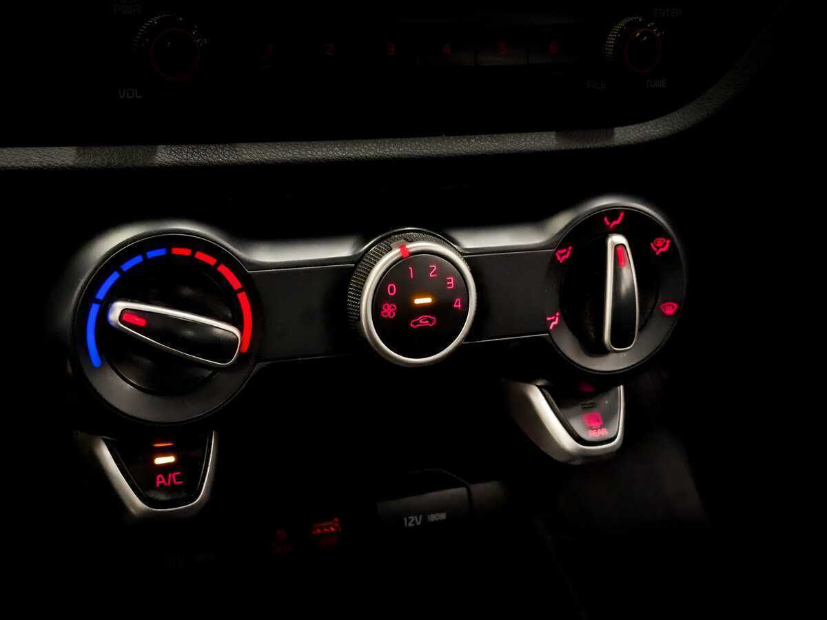 Kia Rio б/у, 2020, Автоматическая. Фото: #24