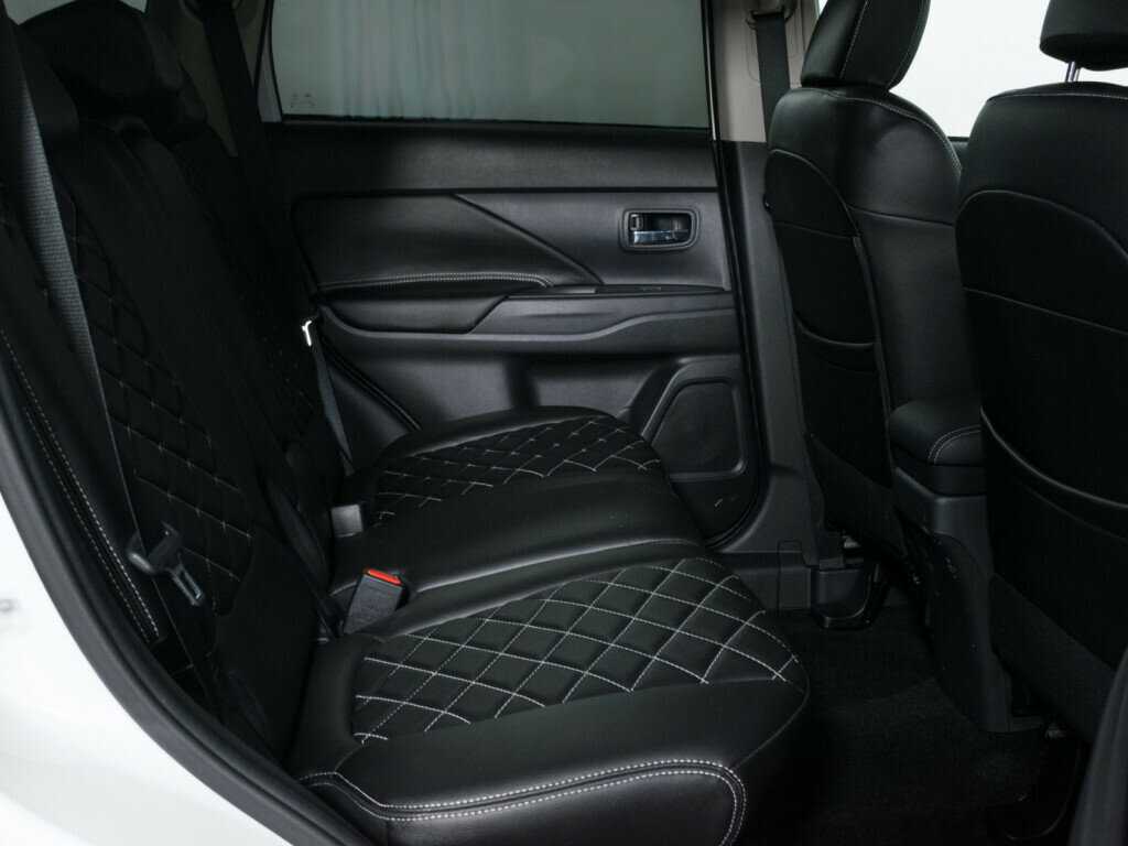 Mitsubishi Outlander б/у, 2022, Вариатор. Фото: #9