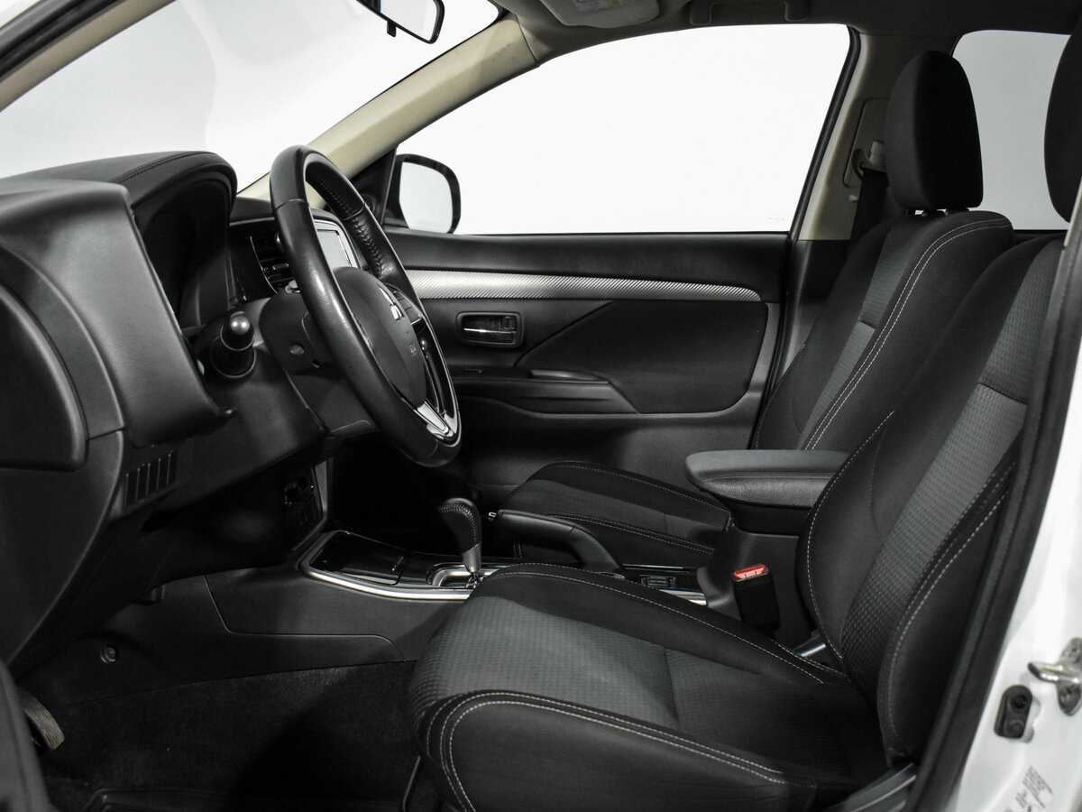 Mitsubishi Outlander б/у, 2018, Вариатор. Фото: #8
