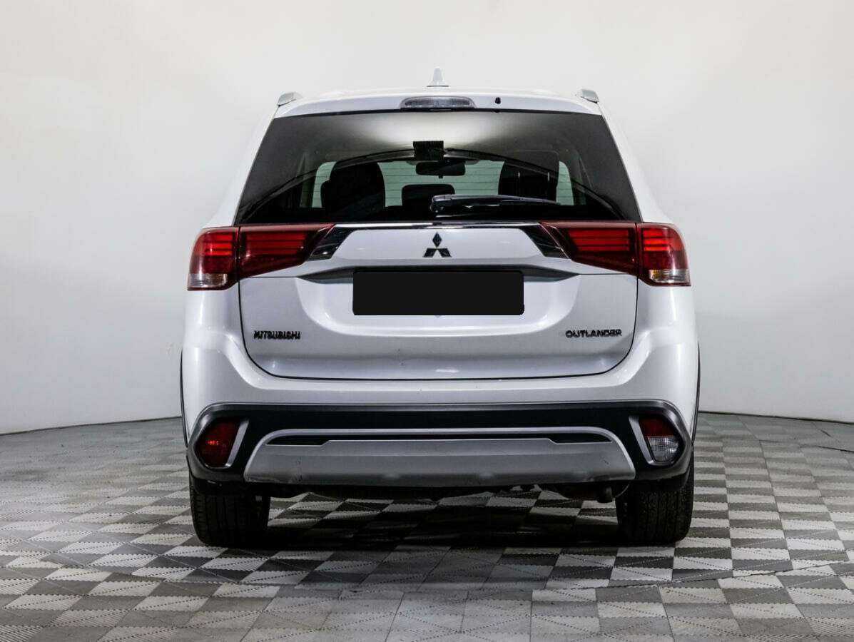 Mitsubishi Outlander б/у, 2018, Вариатор. Фото: #4