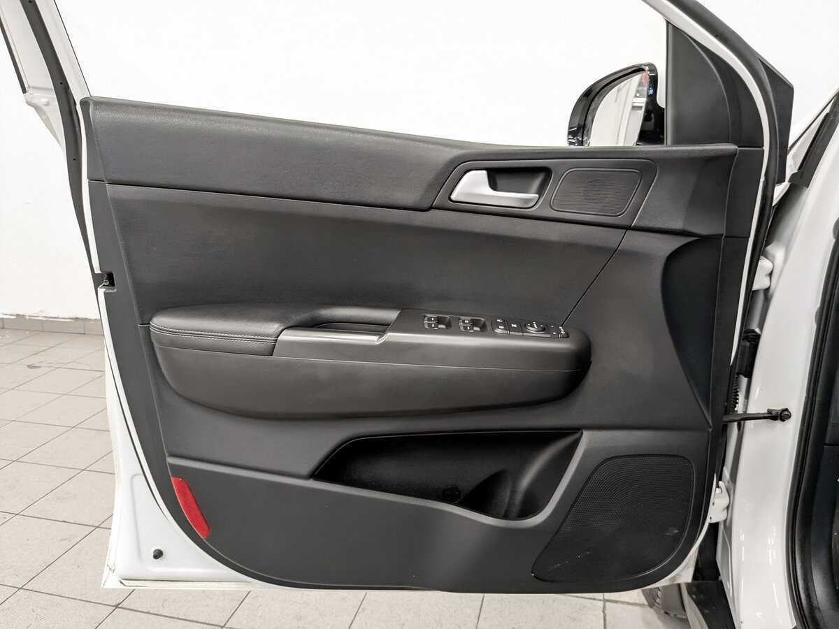 Kia Sportage б/у, 2016, Автоматическая. Фото: #18