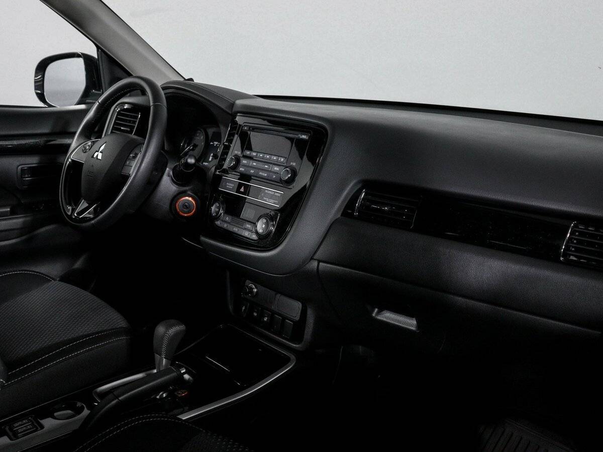 Mitsubishi Outlander б/у, 2019, Вариатор. Фото: #8