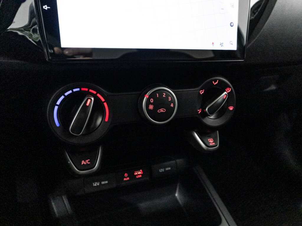 Kia Rio б/у, 2019, Автоматическая. Фото: #15