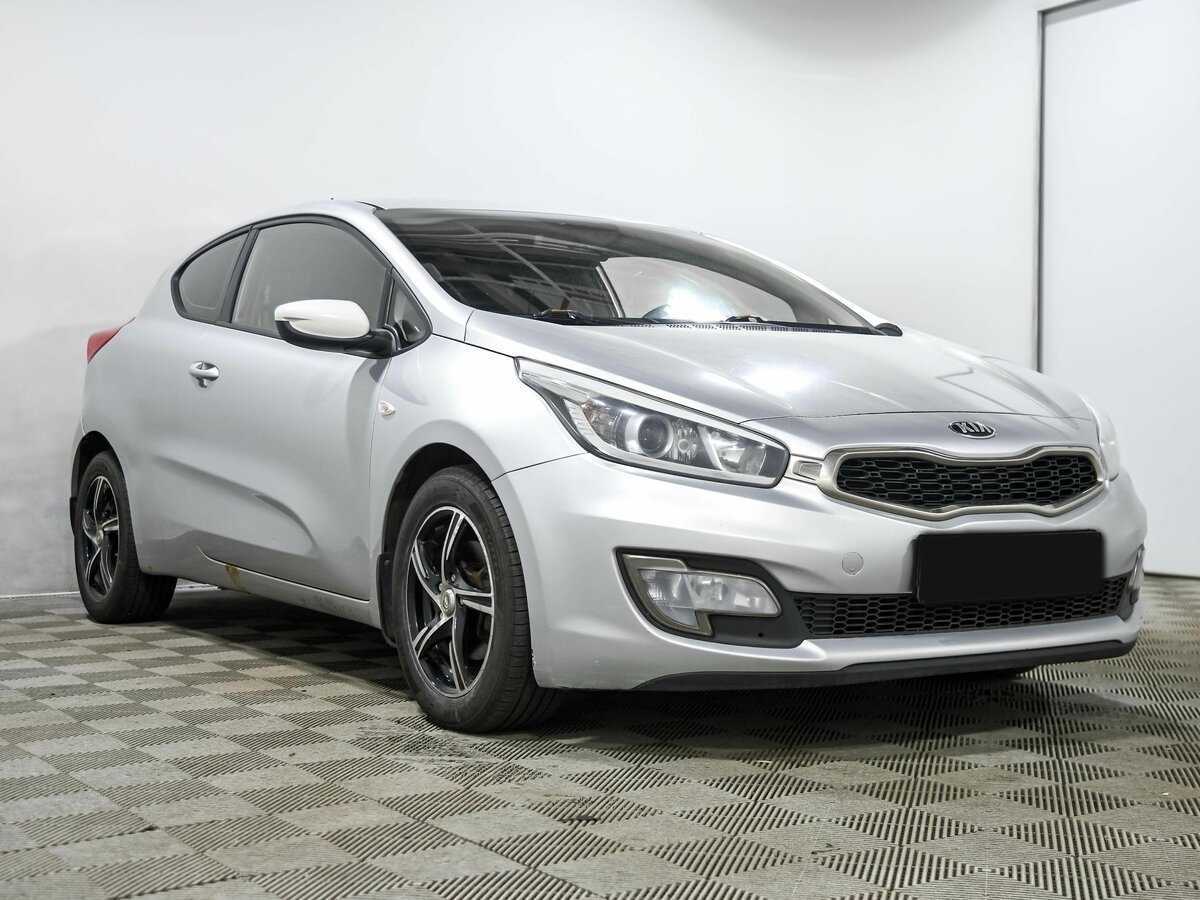 Kia Ceed б/у, 2013, Автоматическая. Фото: #2