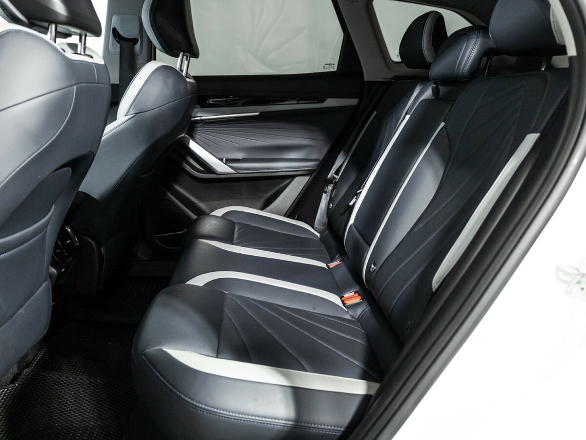 Geely Atlas б/у, 2023, Роботизированная. Фото: #7