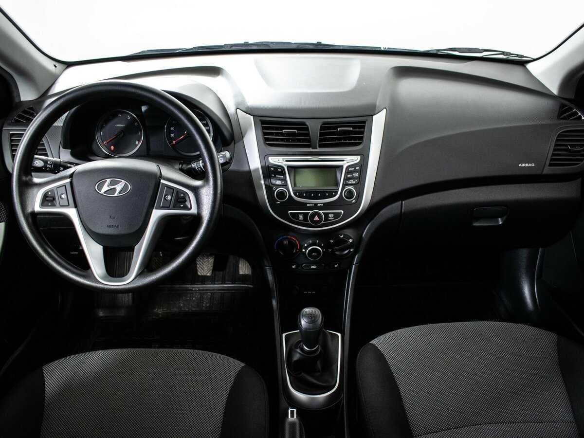 Hyundai Solaris б/у, 2013, Механическая. Фото: #8