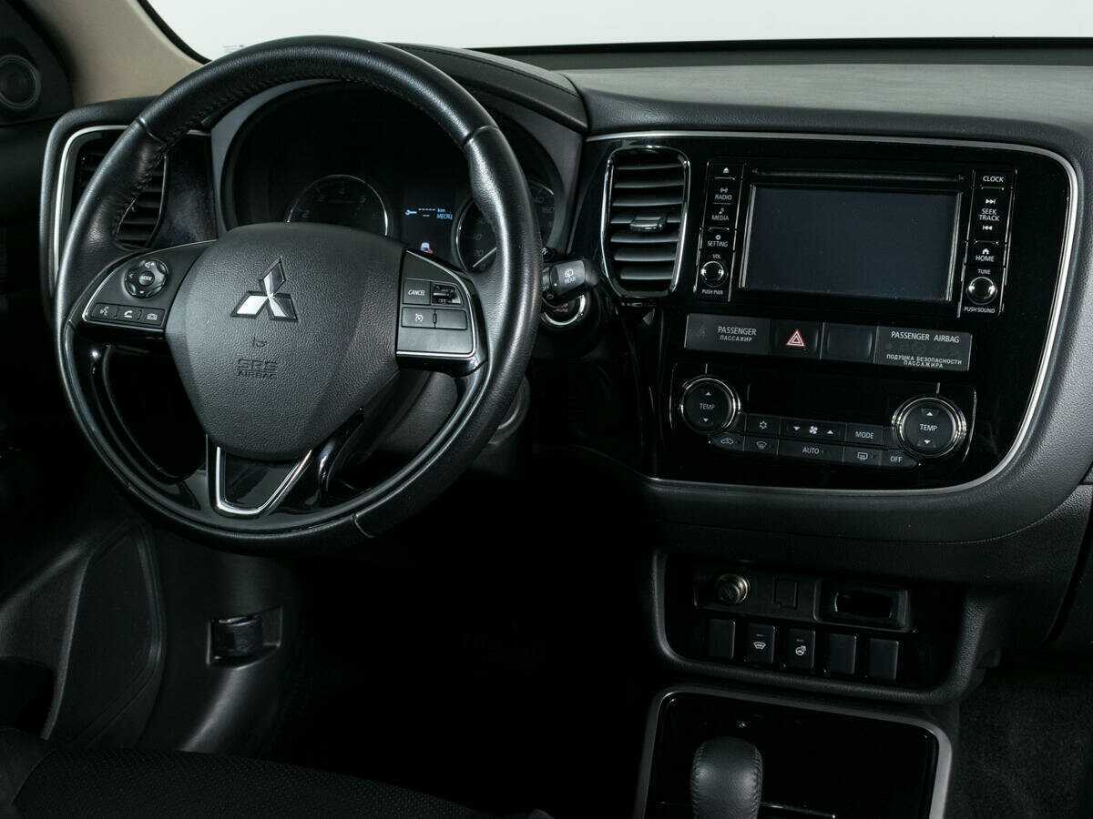 Mitsubishi Outlander б/у, 2017, Вариатор. Фото: #8
