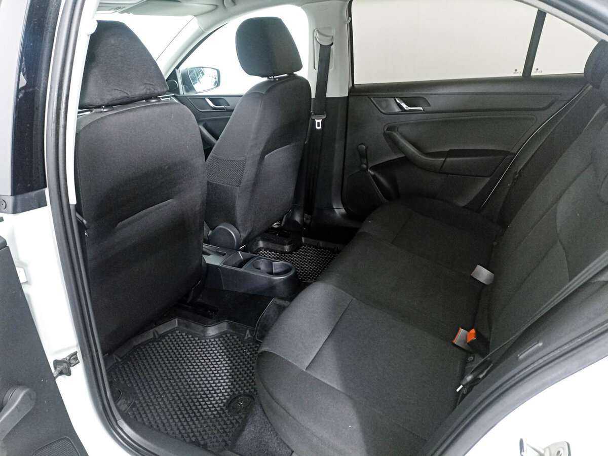 Skoda Rapid б/у, 2017, Механическая. Фото: #11