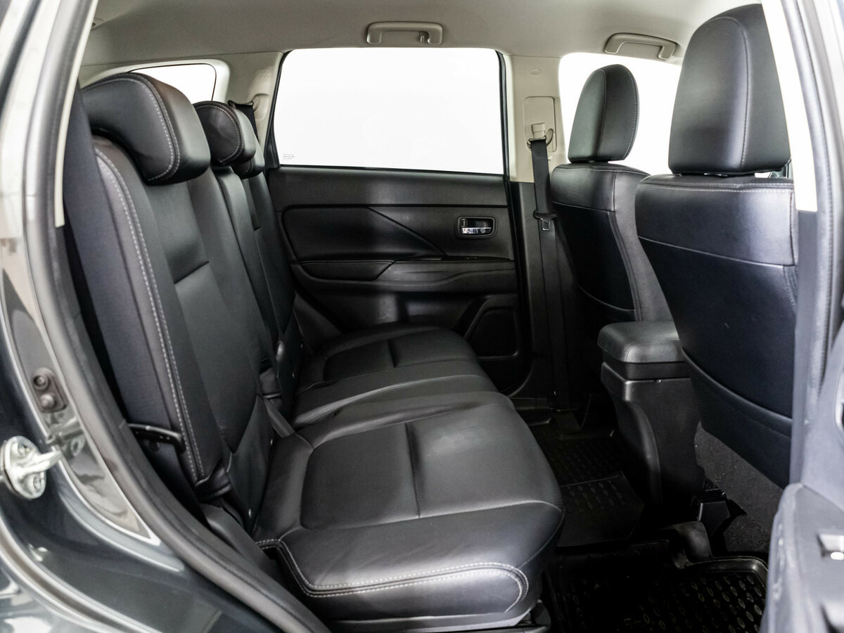 Mitsubishi Outlander б/у, 2018, Автоматическая. Фото: #15