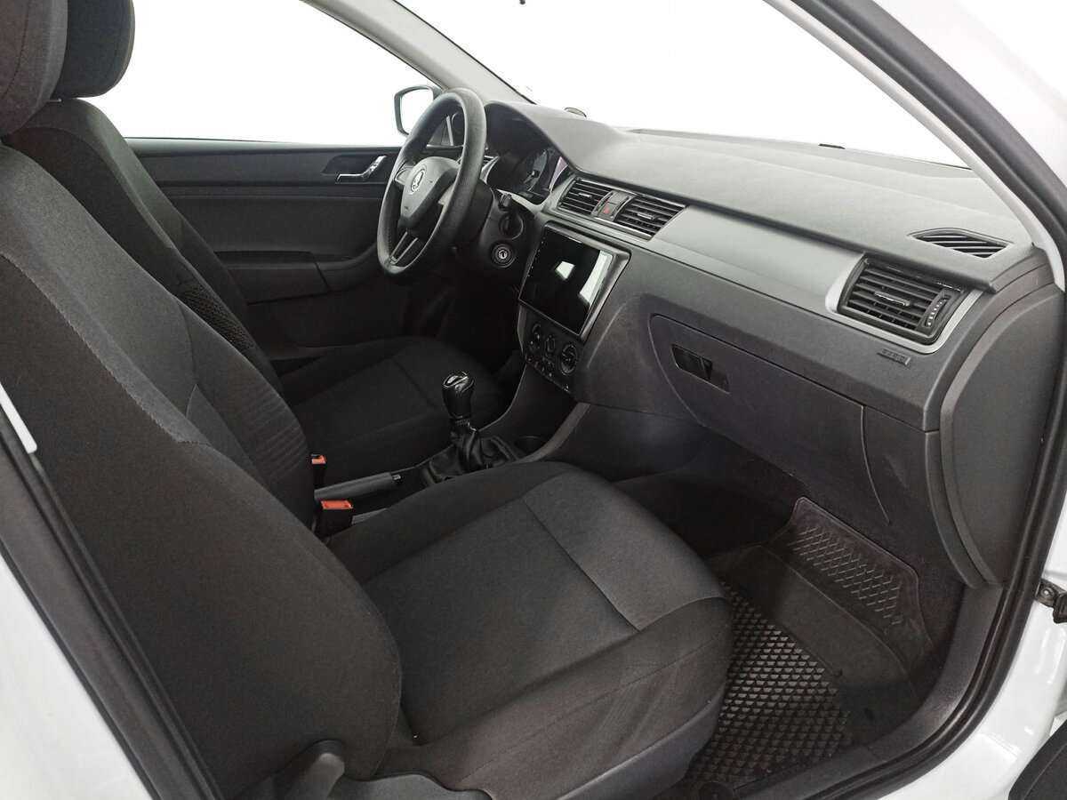 Skoda Rapid б/у, 2017, Механическая. Фото: #10