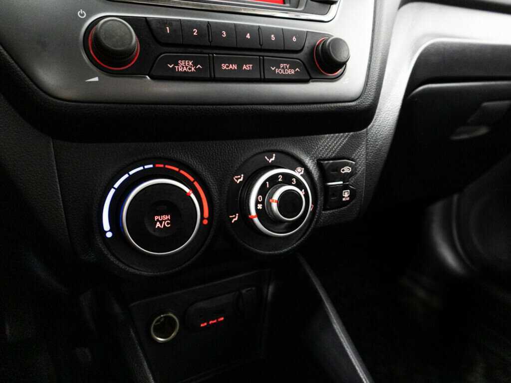 Kia Rio б/у, 2014, Механическая. Фото: #14