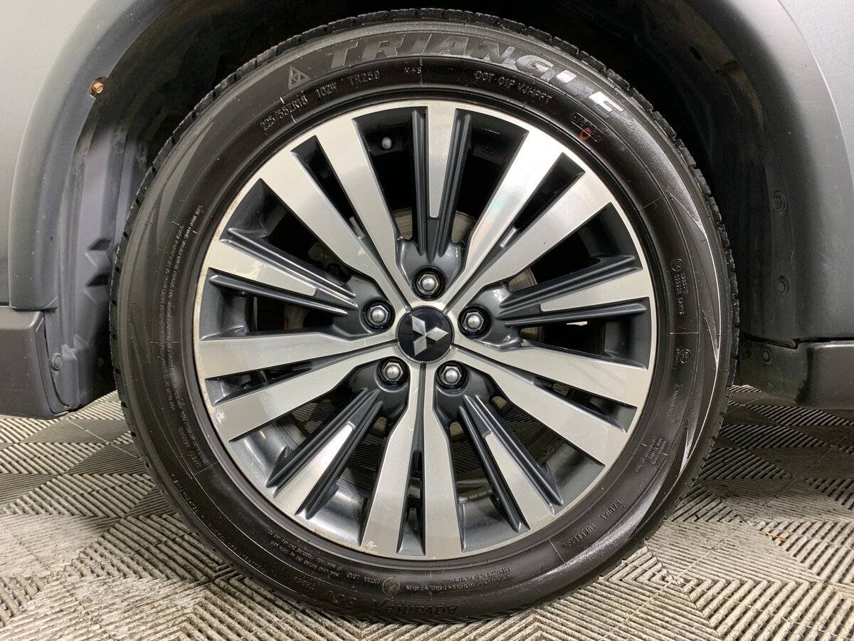 Mitsubishi Outlander б/у, 2019, Вариатор. Фото: #9