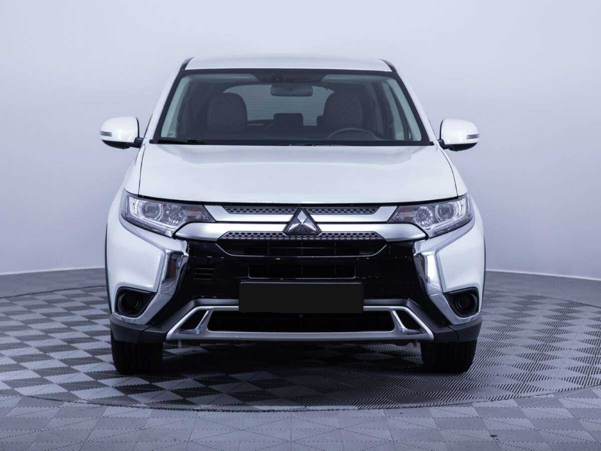 Mitsubishi Outlander б/у, 2020, Вариатор. Фото: #1