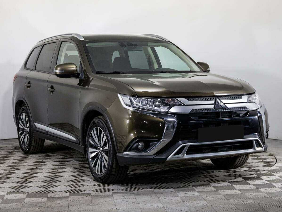 Mitsubishi Outlander б/у, 2019, Вариатор. Фото: #2
