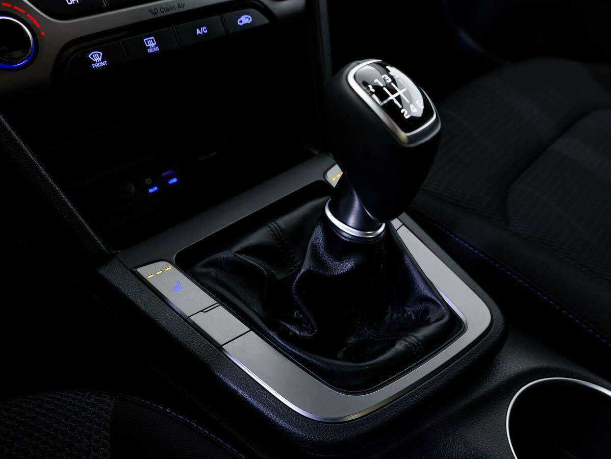 Hyundai Elantra б/у, 2018, Механическая. Фото: #16