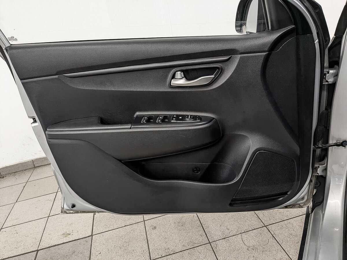 Kia Rio б/у, 2020, Автоматическая. Фото: #16