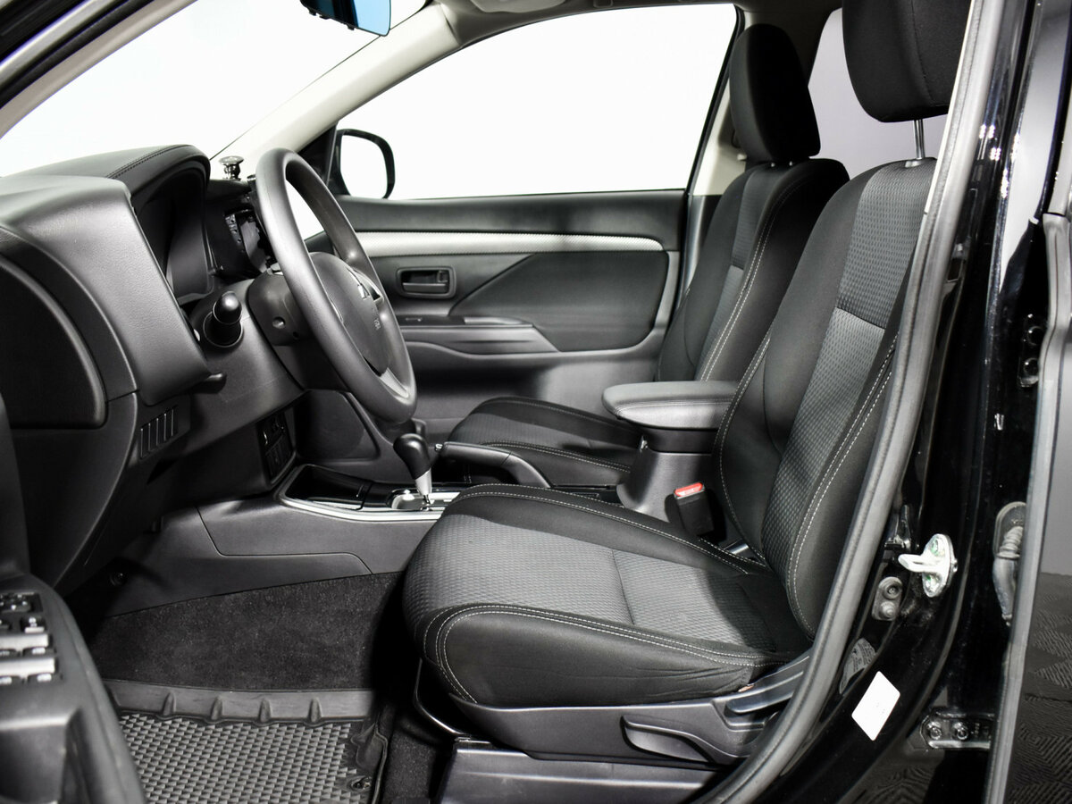 Mitsubishi Outlander б/у, 2018, Вариатор. Фото: #7