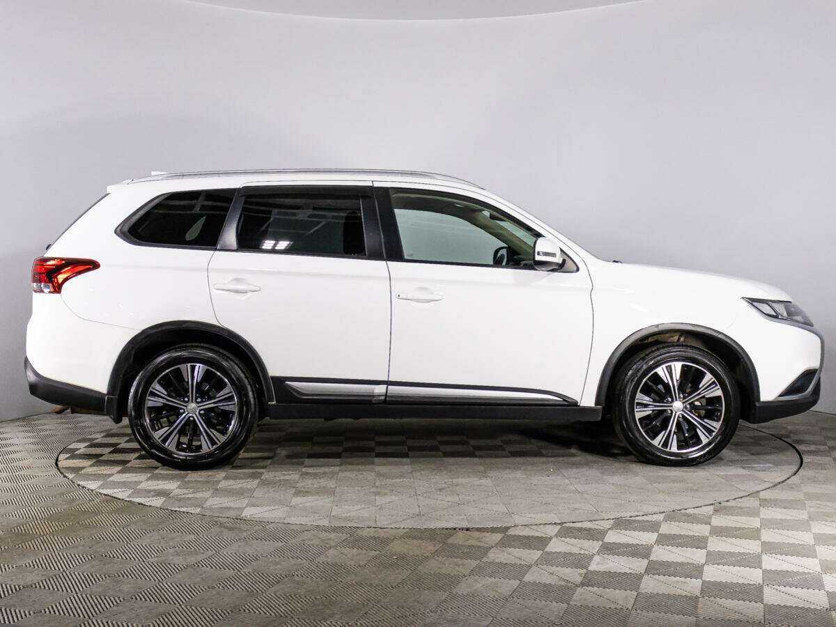 Mitsubishi Outlander б/у, 2019, Вариатор. Фото: #3