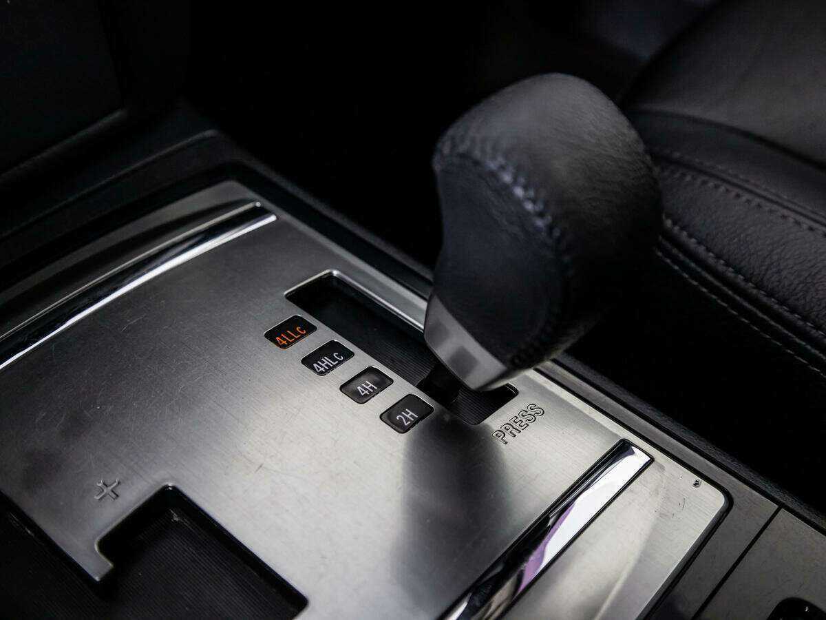 Mitsubishi Pajero б/у, 2015, Автоматическая. Фото: #16