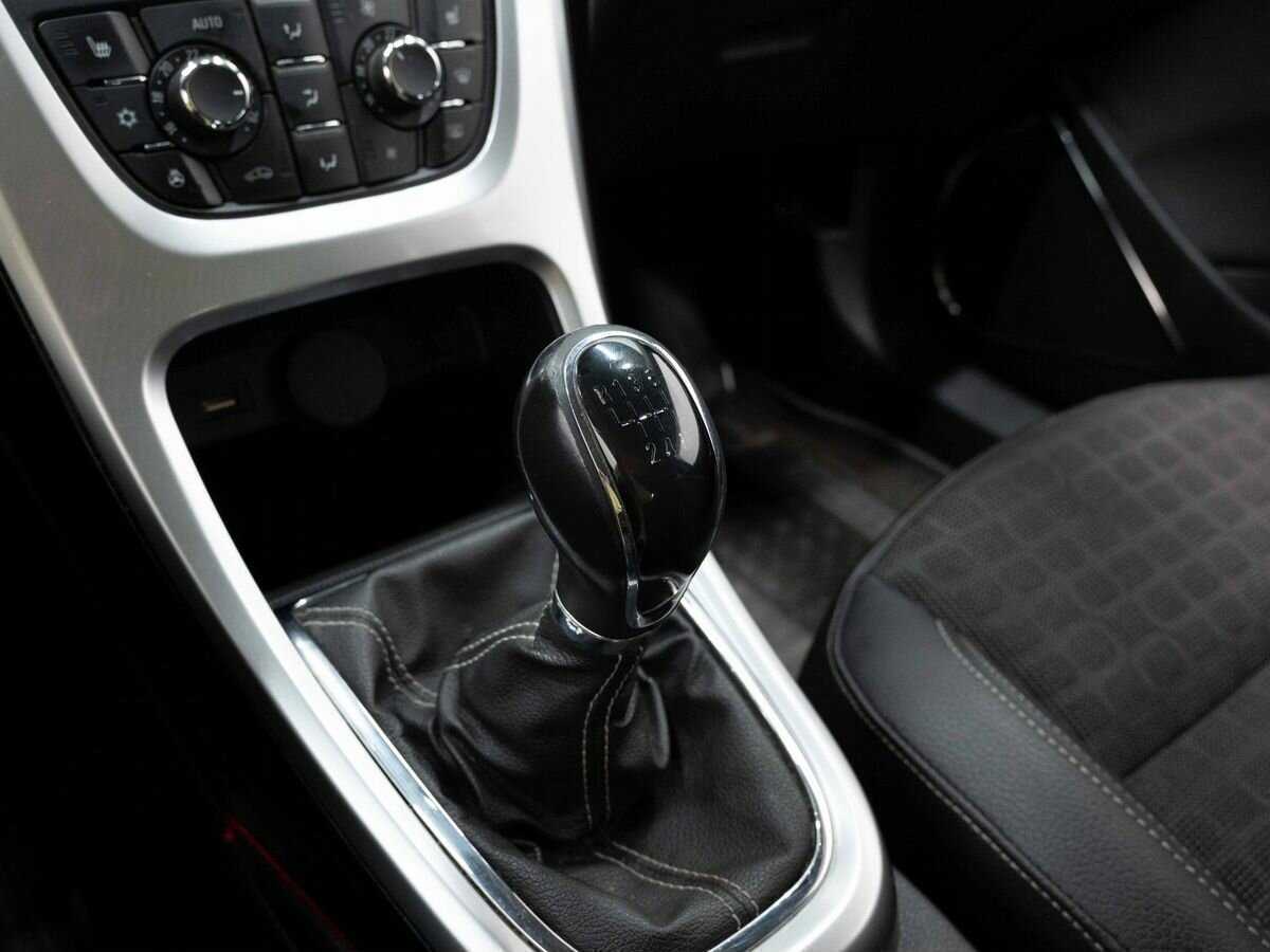 Opel Astra б/у, 2013, Механическая. Фото: #20