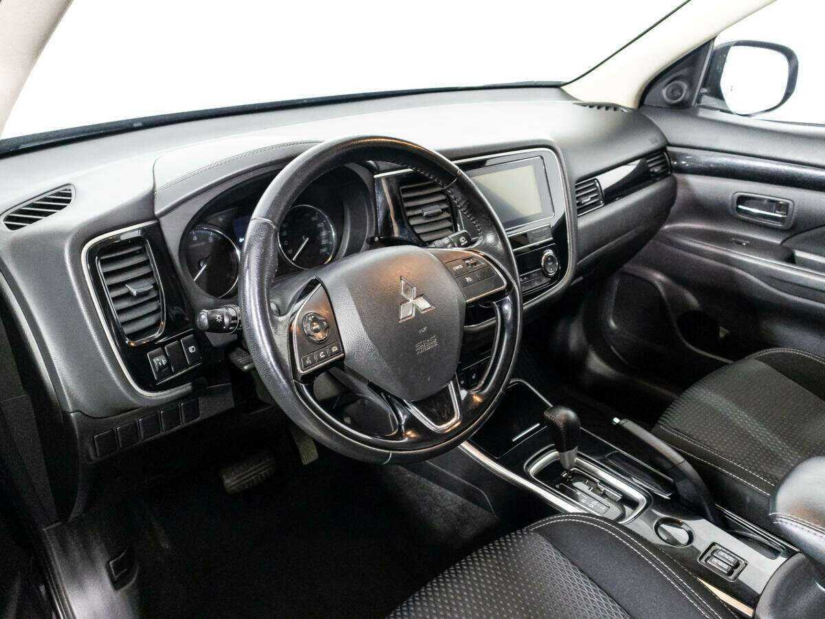 Mitsubishi Outlander б/у, 2020, Вариатор. Фото: #10