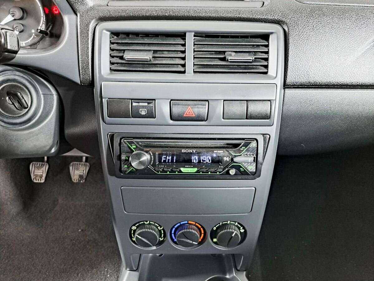 Lada (ВАЗ) Priora б/у, 2017, Механическая. Фото: #14