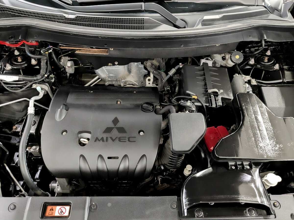Mitsubishi Outlander б/у, 2018, Вариатор. Фото: #8
