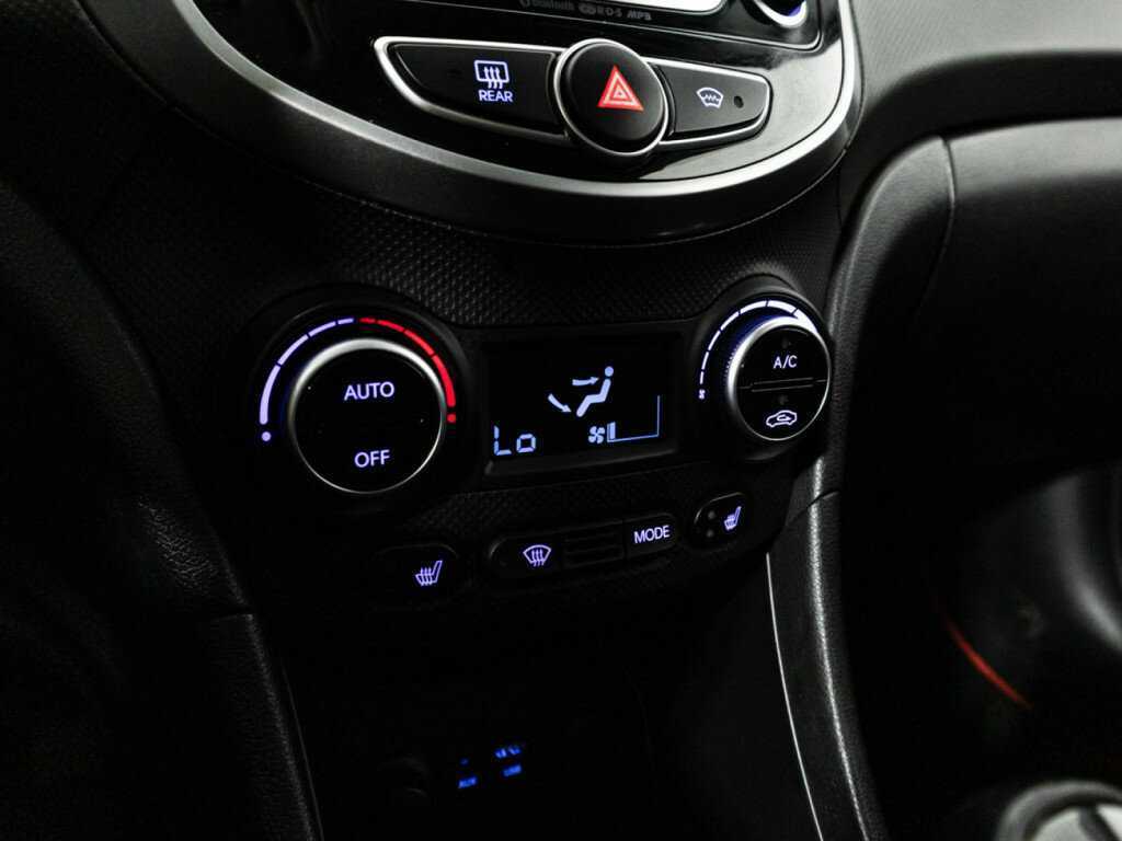 Hyundai Solaris б/у, 2015, Автоматическая. Фото: #15