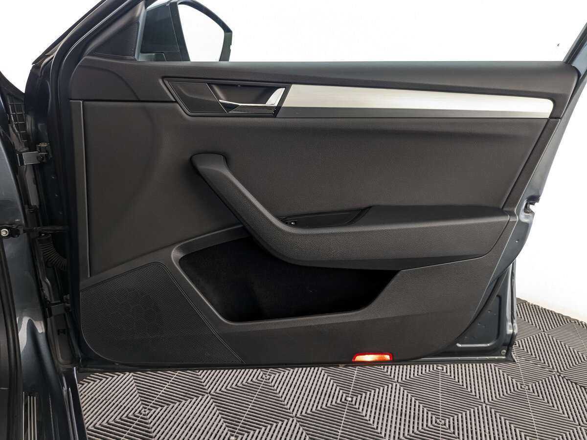 Skoda Superb б/у, 2019, Роботизированная. Фото: #19