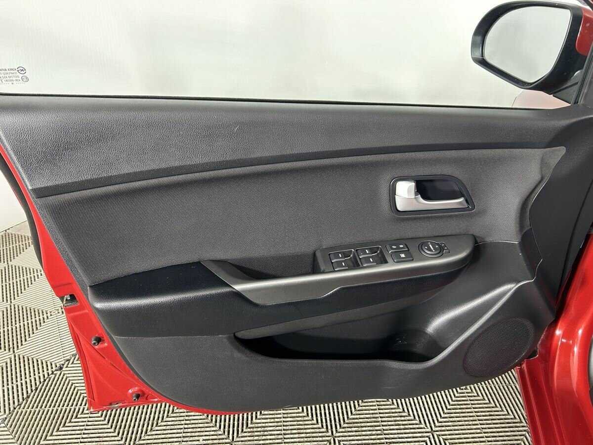 Kia Rio б/у, 2014, Автоматическая. Фото: #6