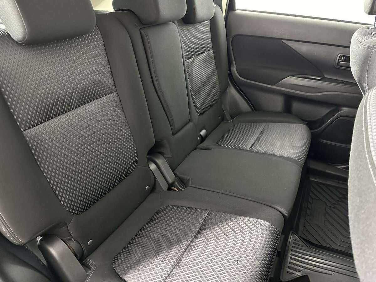 Mitsubishi Outlander б/у, 2017, Вариатор. Фото: #14