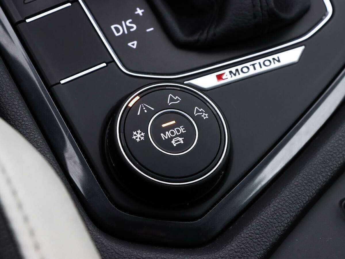 Volkswagen Tiguan б/у, 2020, Роботизированная. Фото: #12