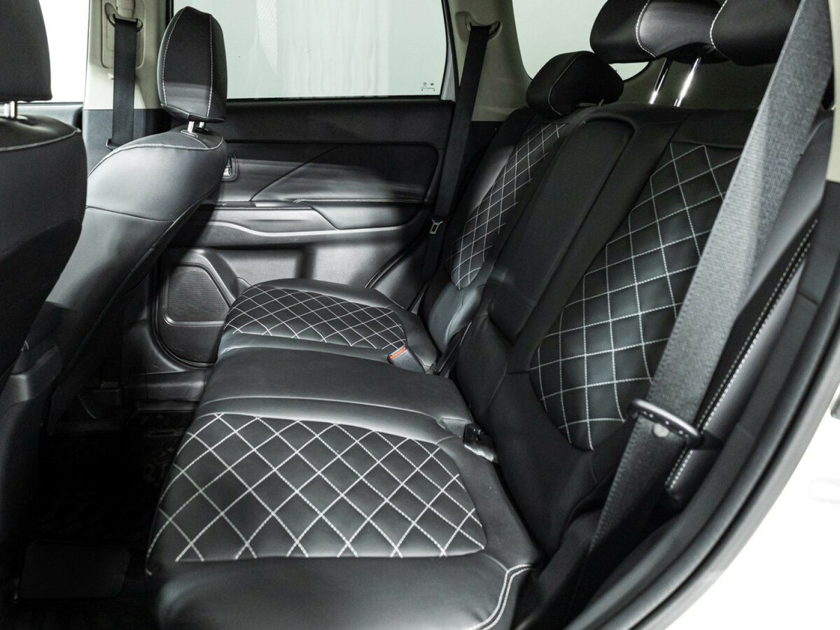 Mitsubishi Outlander б/у, 2022, Вариатор. Фото: #7