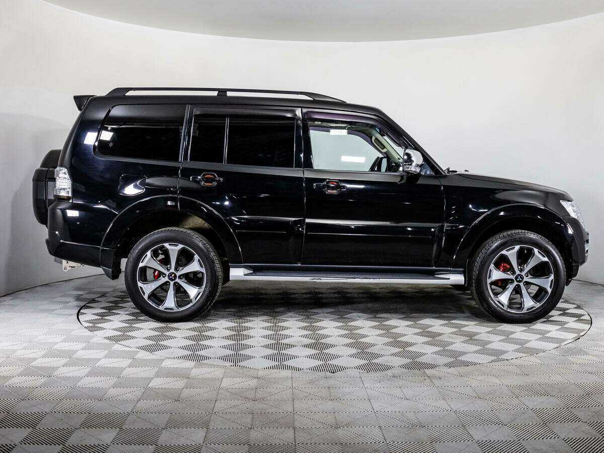 Mitsubishi Pajero б/у, 2015, Автоматическая. Фото: #3