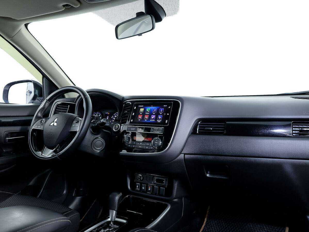 Mitsubishi Outlander б/у, 2018, Вариатор. Фото: #8