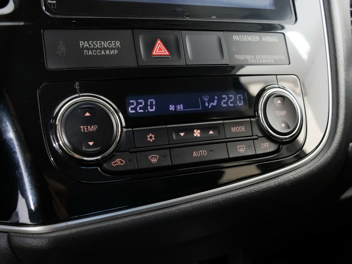 Mitsubishi Outlander б/у, 2017, Автоматическая. Фото: #18