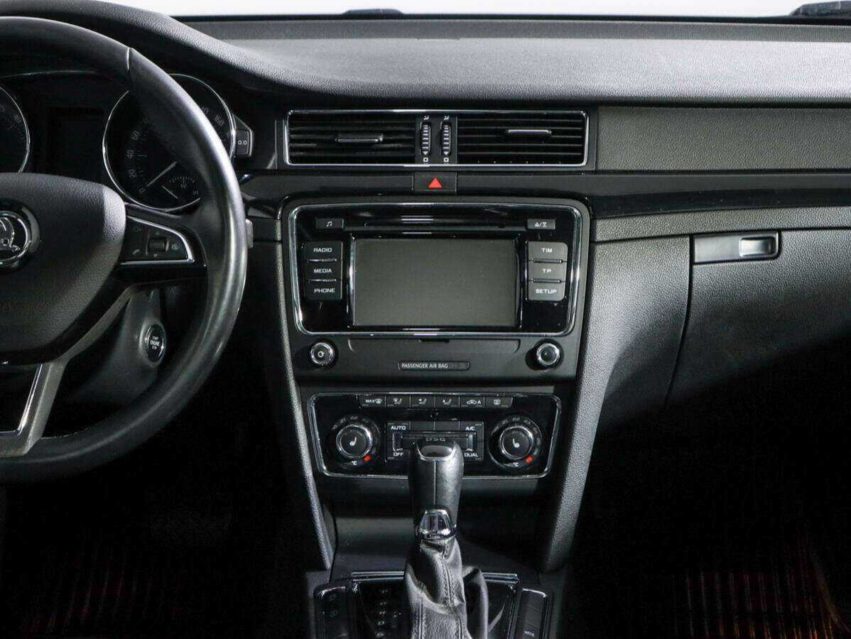 Skoda Superb б/у, 2013, Роботизированная. Фото: #12