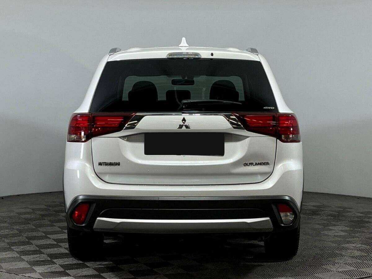 Mitsubishi Outlander б/у, 2018, Вариатор. Фото: #5