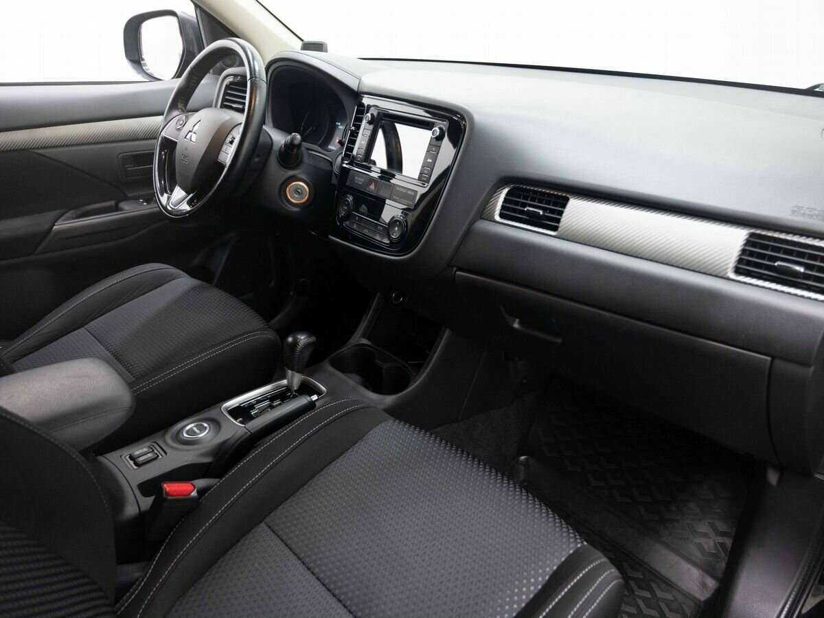 Mitsubishi Outlander б/у, 2016, Вариатор. Фото: #10