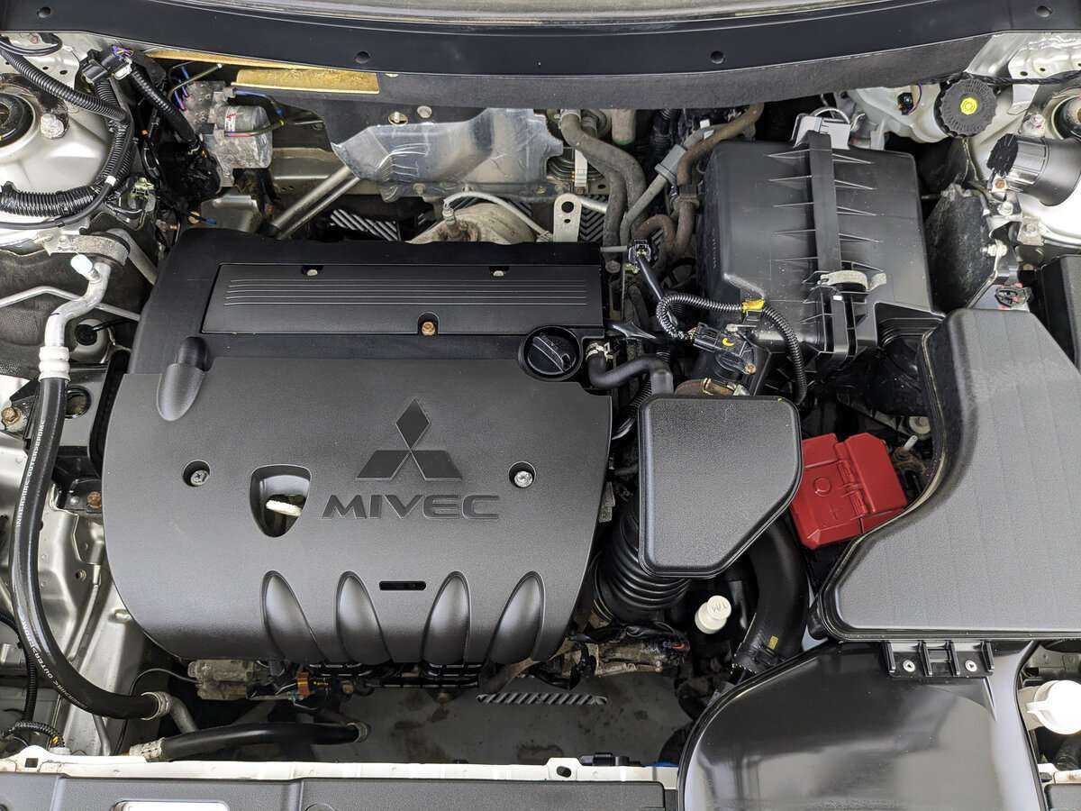 Mitsubishi Outlander б/у, 2020, Вариатор. Фото: #8