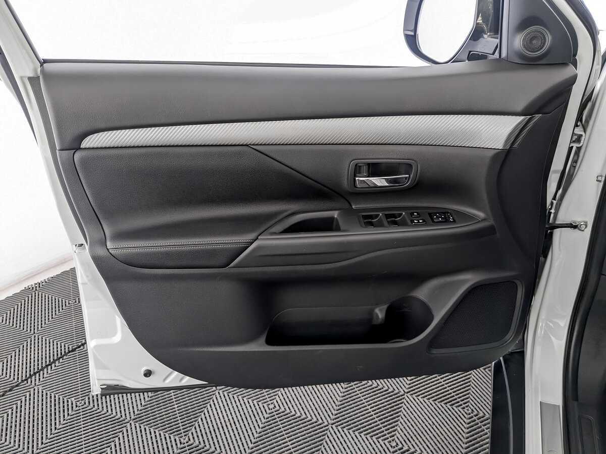 Mitsubishi Outlander б/у, 2014, Вариатор. Фото: #14