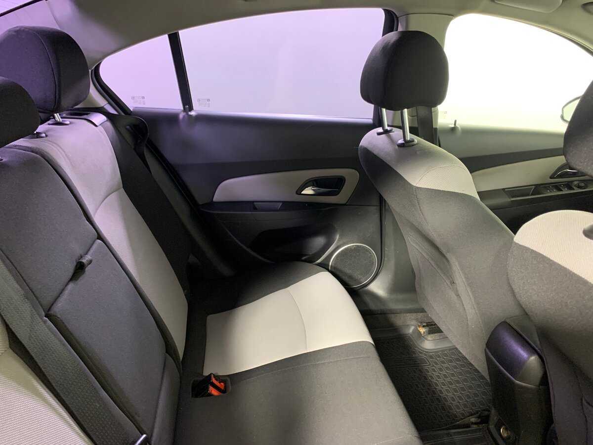 Chevrolet Cruze б/у, 2013, Механическая. Фото: #15