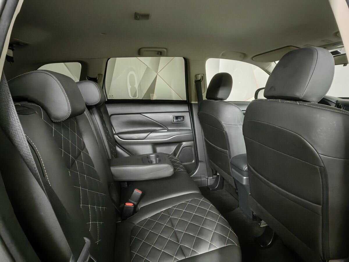Mitsubishi Outlander б/у, 2022, Вариатор. Фото: #7