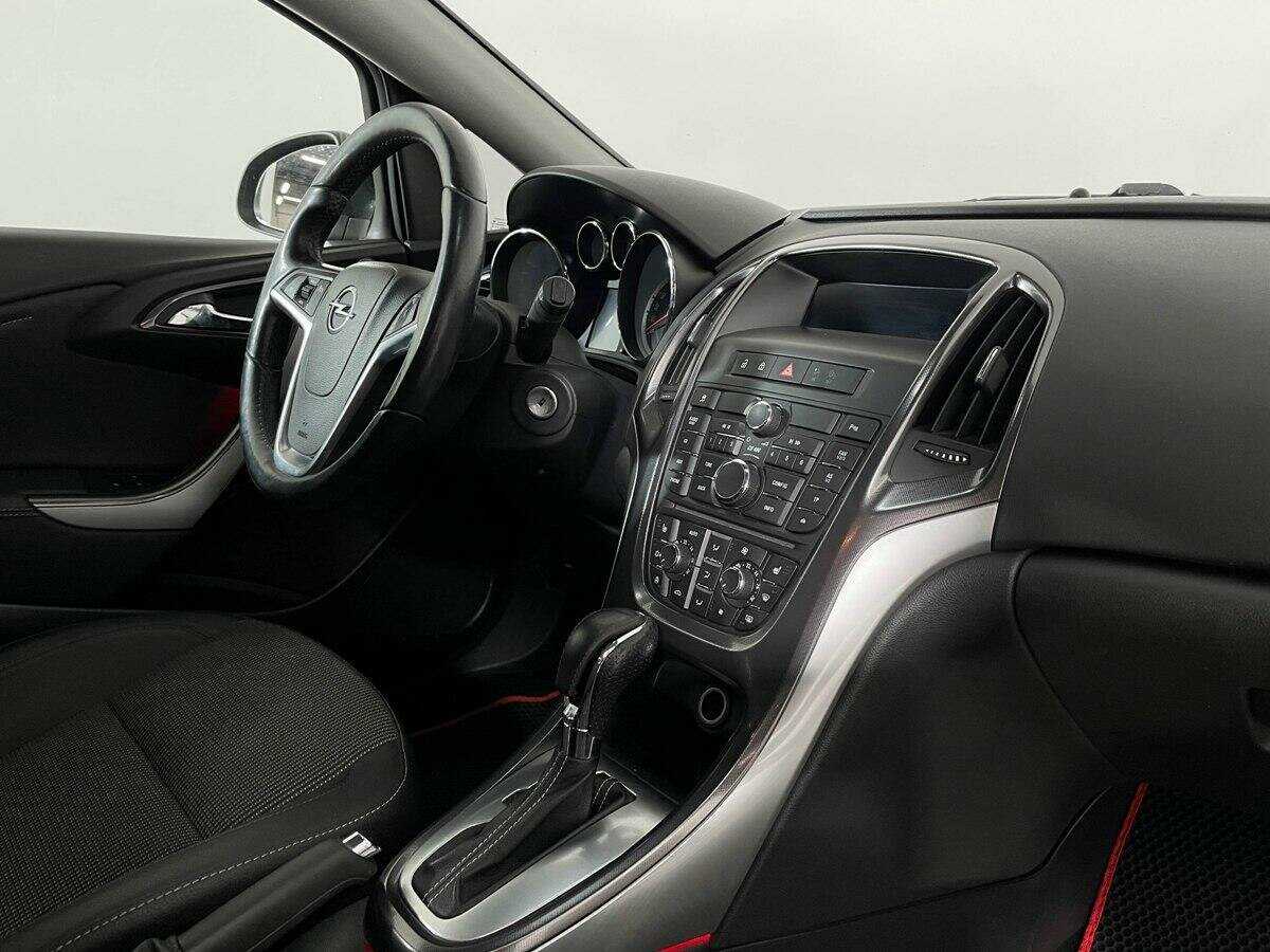 Opel Astra б/у, 2012, Автоматическая. Фото: #8
