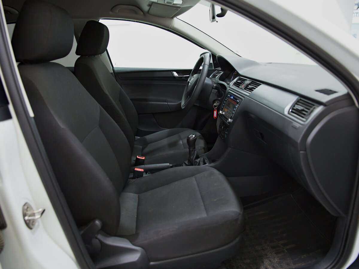 Skoda Rapid б/у, 2018, Механическая. Фото: #6